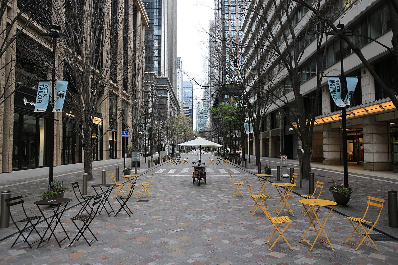 Marunouchi Naka-dori